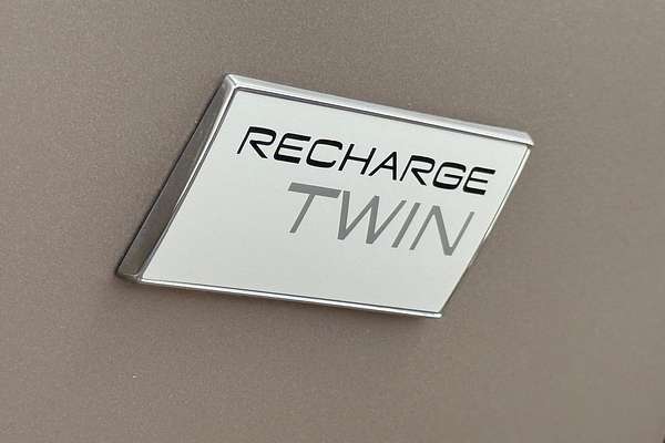 2022 Volvo XC40 Recharge Twin Pure Electric