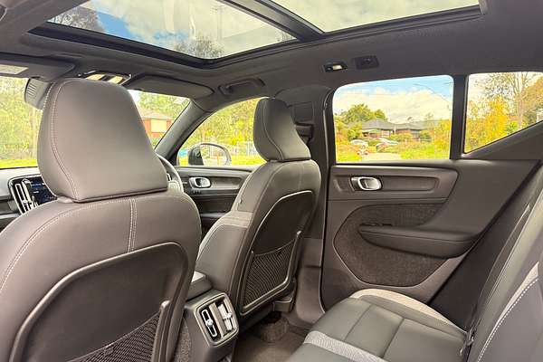 2022 Volvo XC40 Recharge Twin Pure Electric