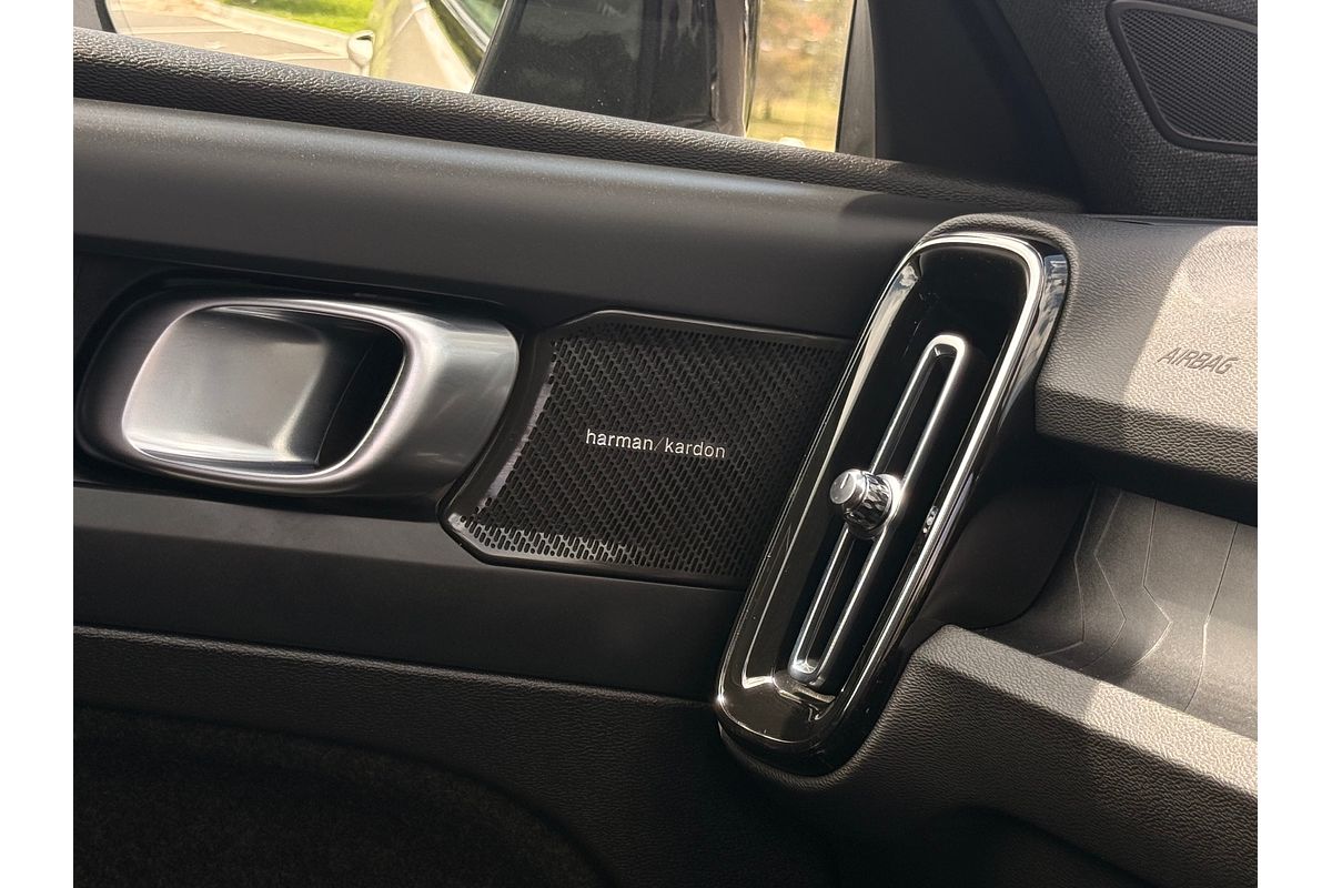 2022 Volvo XC40 Recharge Twin Pure Electric