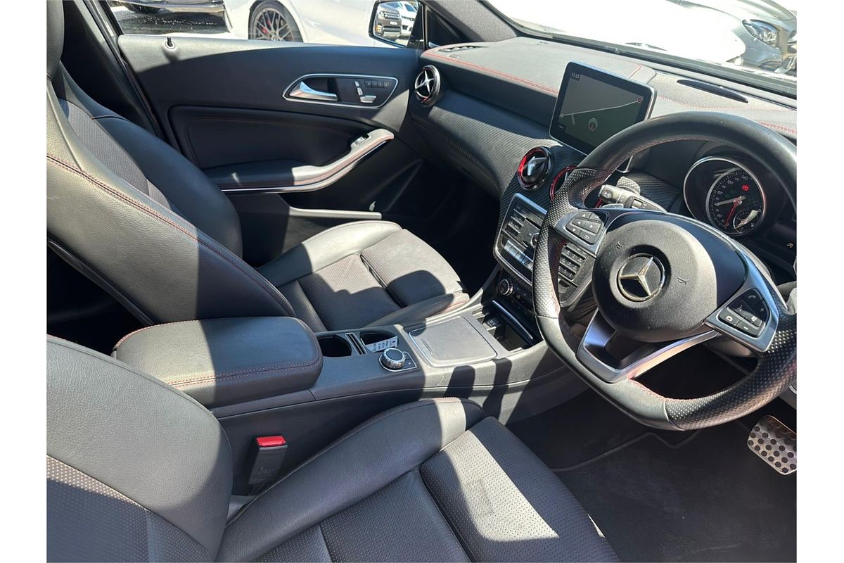 2016 Mercedes-Benz 250 SPORT 4MATIC 176 MY16