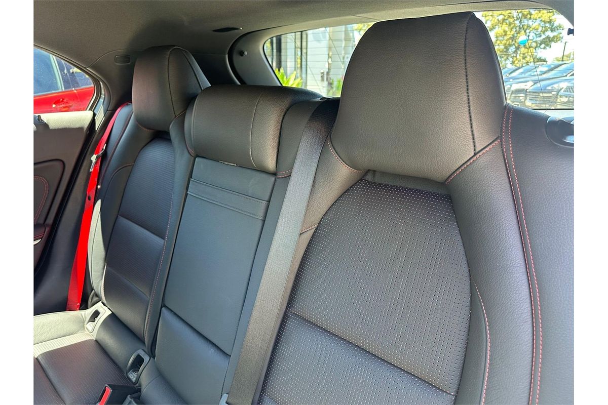 2016 Mercedes-Benz 250 SPORT 4MATIC 176 MY16