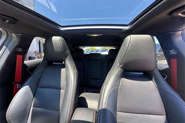 2016 Mercedes-Benz 250 SPORT 4MATIC 176 MY16