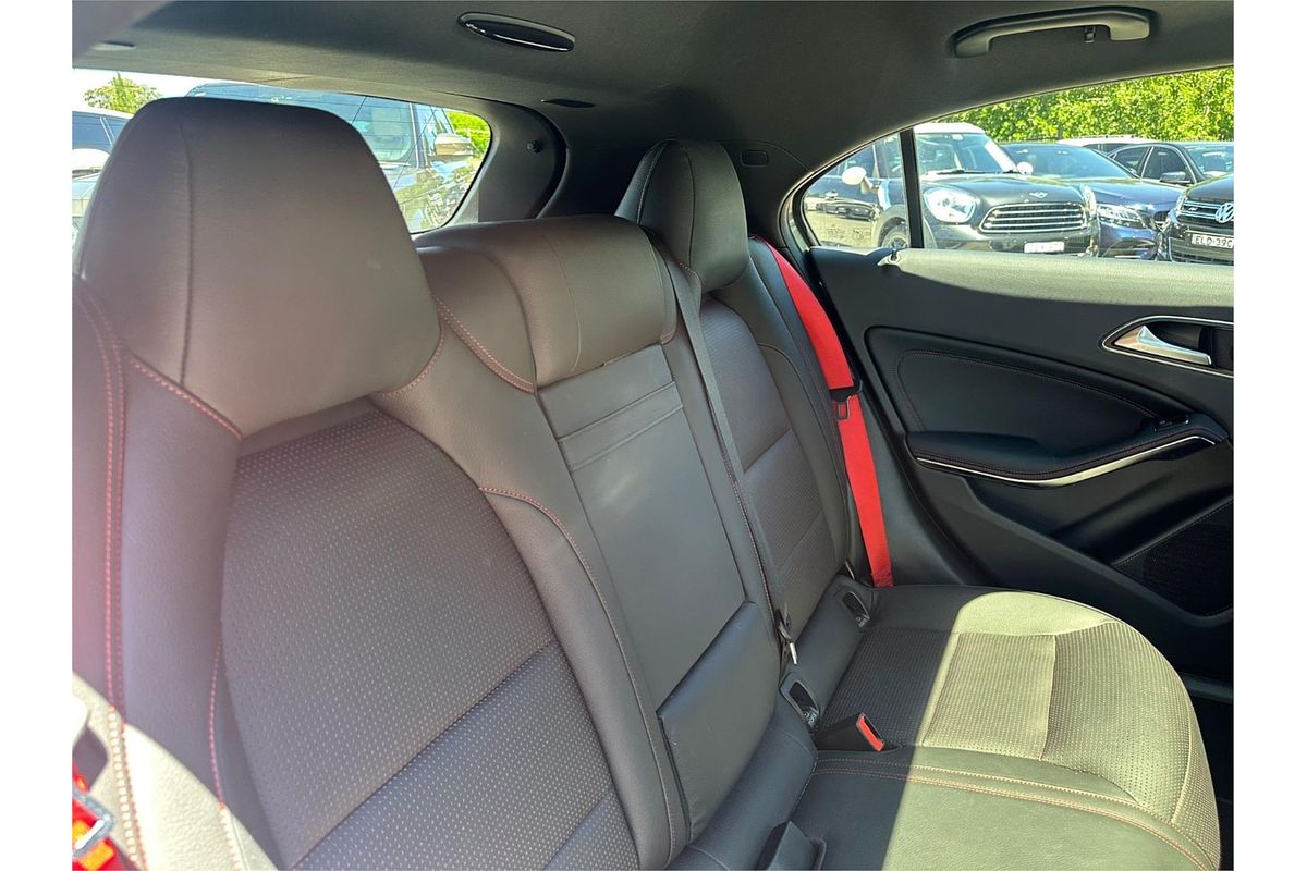 2016 Mercedes-Benz 250 SPORT 4MATIC 176 MY16