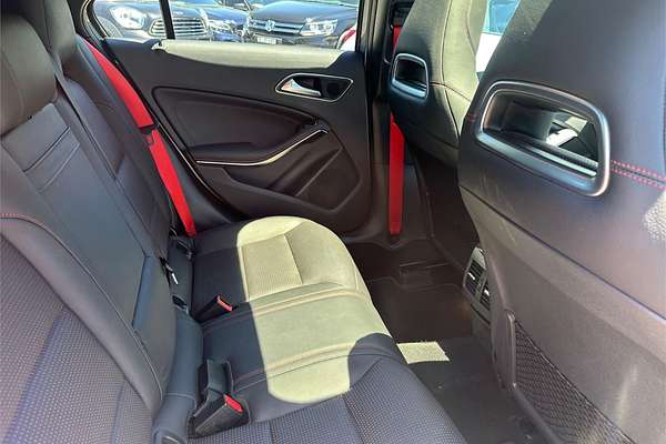 2016 Mercedes-Benz 250 SPORT 4MATIC 176 MY16