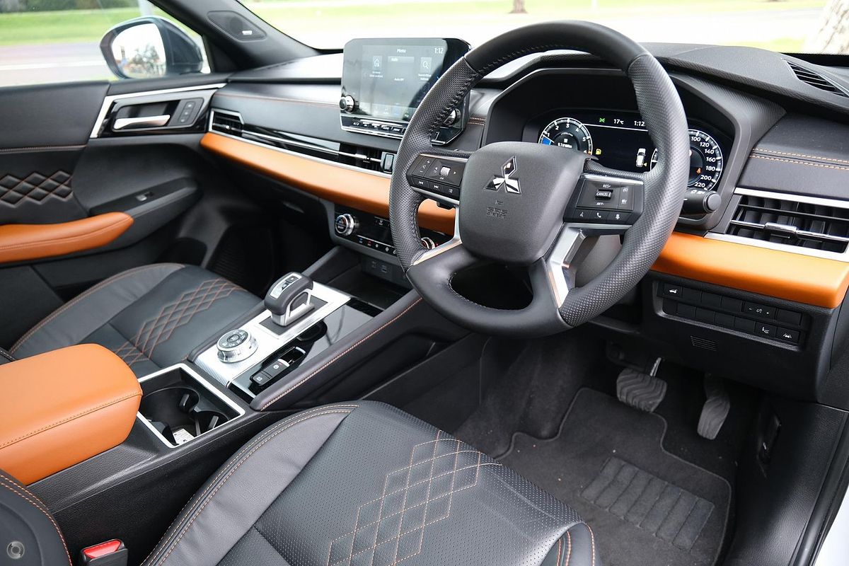 2022 Mitsubishi Outlander Exceed Tourer ZM