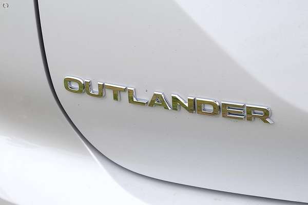 2022 Mitsubishi Outlander Exceed Tourer ZM