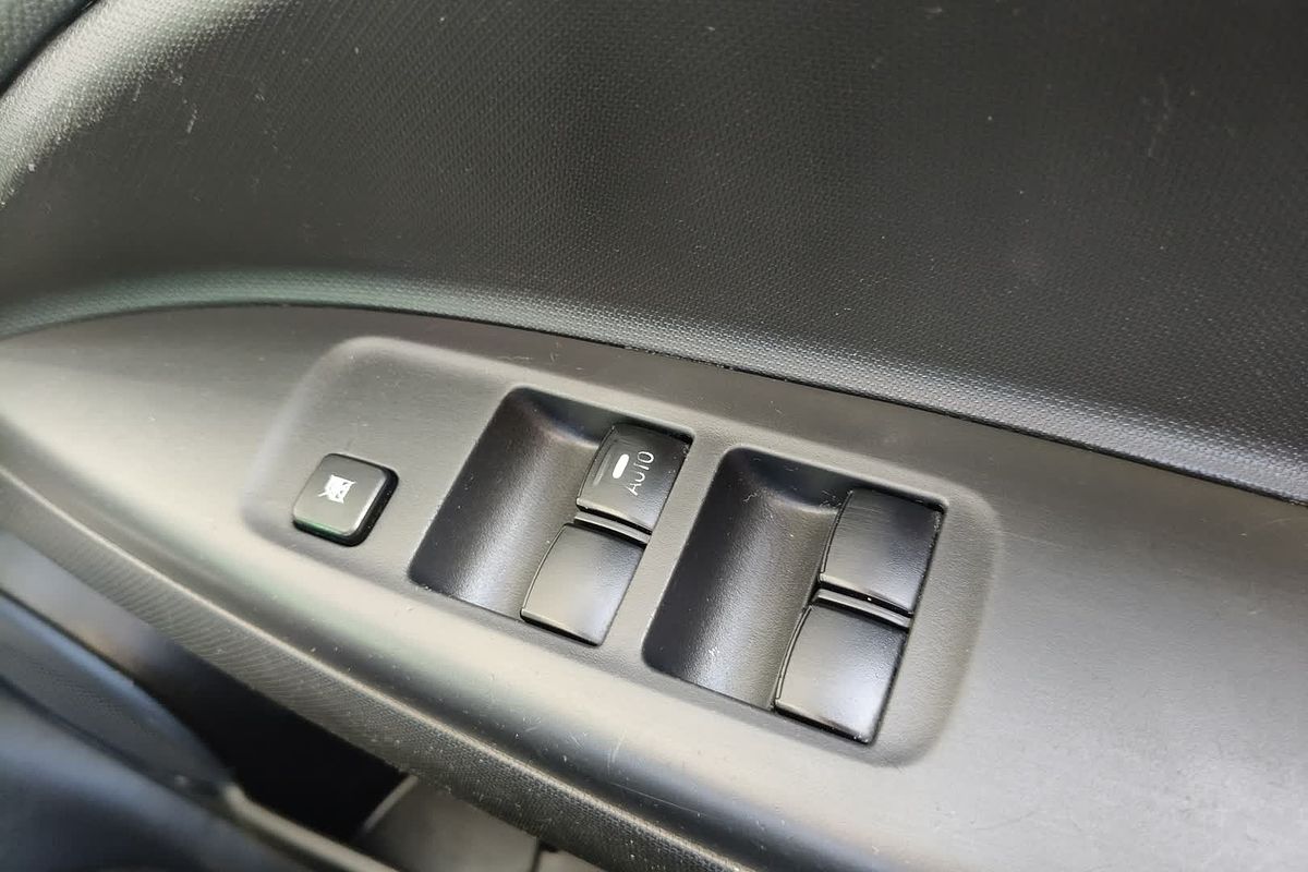 2021 Mitsubishi Mirage ES LB