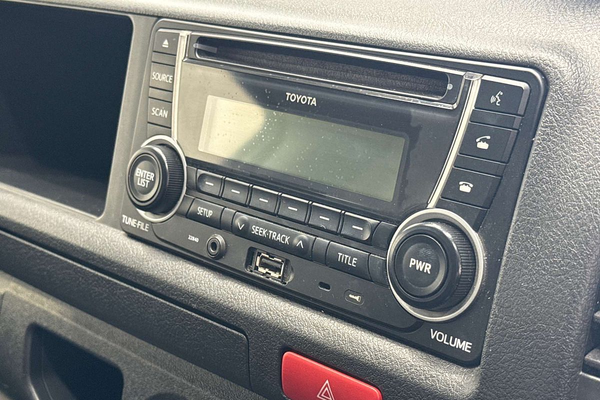 2016 Toyota Hiace Commuter KDH223R ELWB High Roof