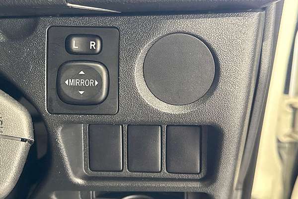 2016 Toyota Hiace Commuter KDH223R ELWB High Roof