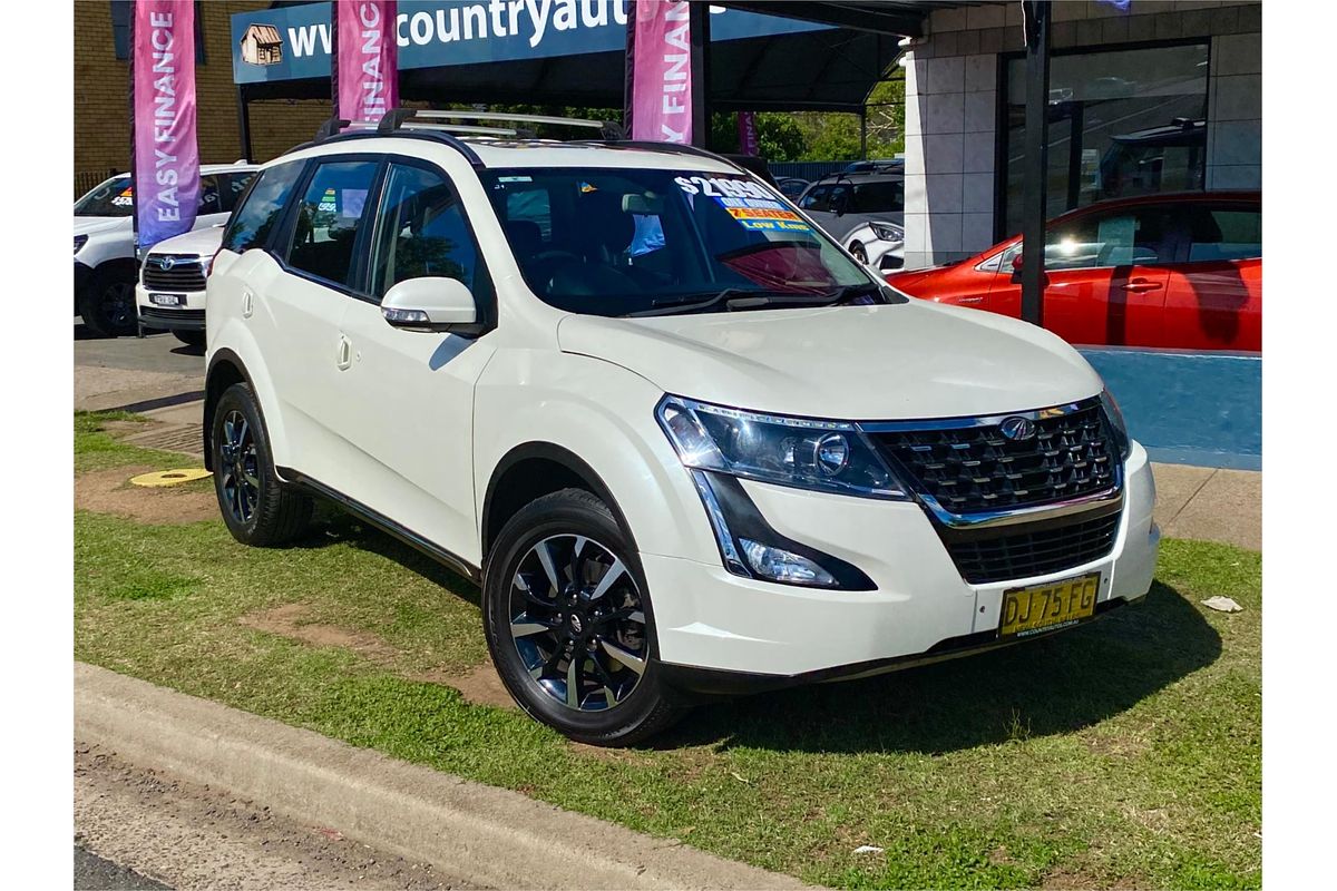 2021 Mahindra XUV 500