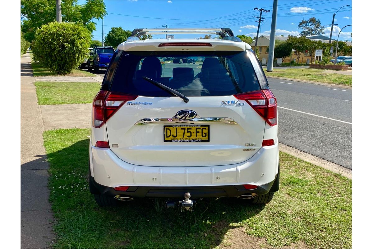 2021 Mahindra XUV 500
