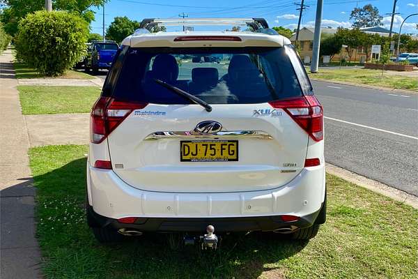 2021 Mahindra XUV 500