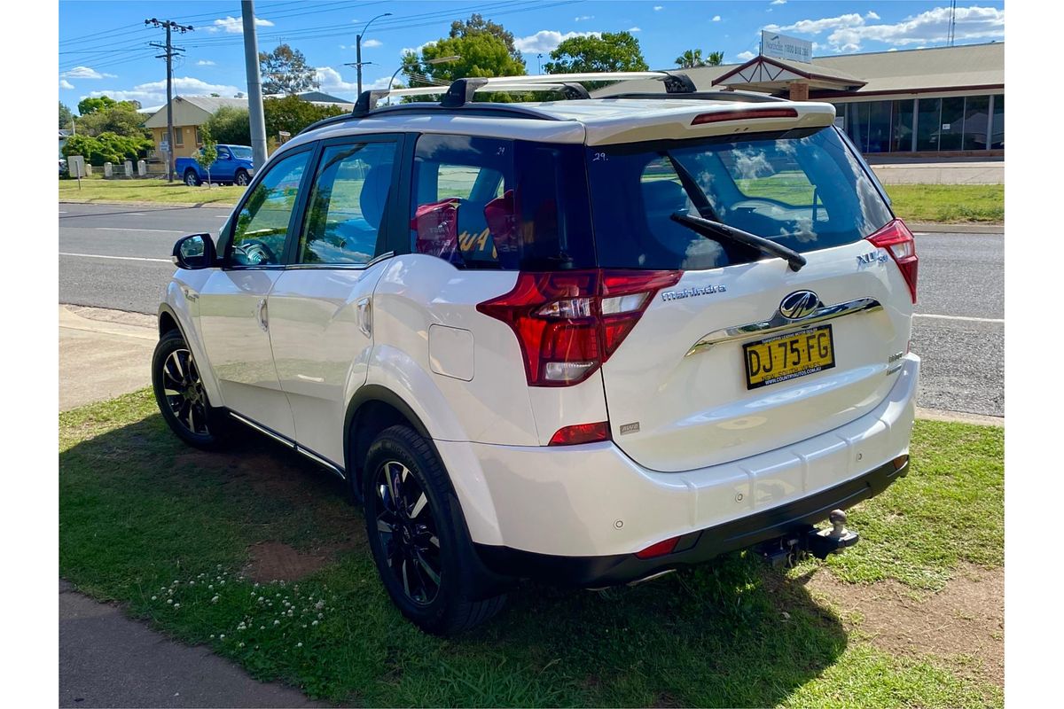 2021 Mahindra XUV 500
