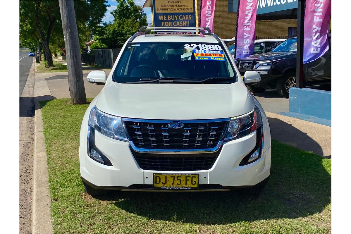 2021 Mahindra XUV 500