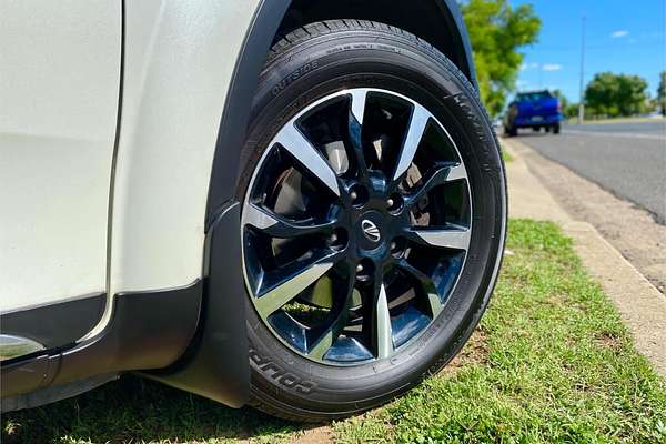 2021 Mahindra XUV 500