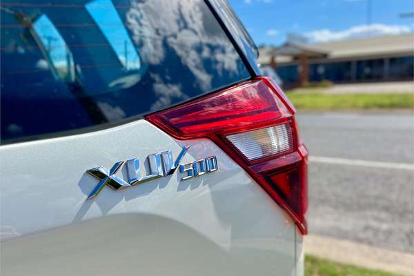 2021 Mahindra XUV 500