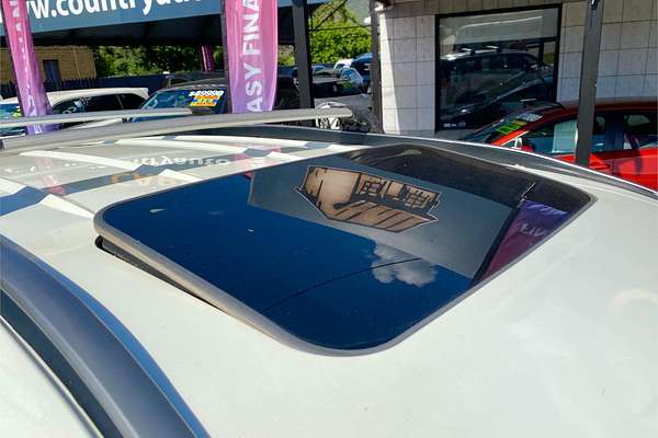 2021 Mahindra XUV 500