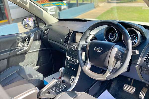 2021 Mahindra XUV 500