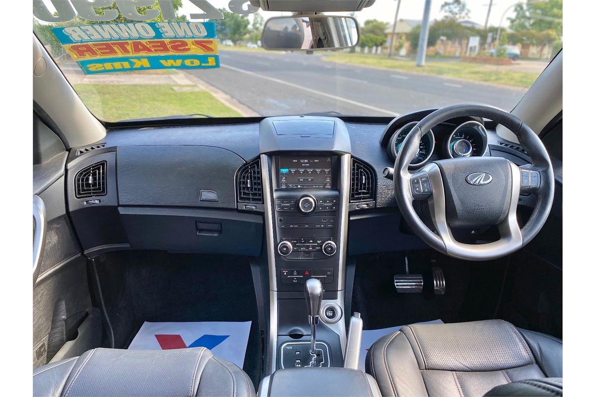 2021 Mahindra XUV 500