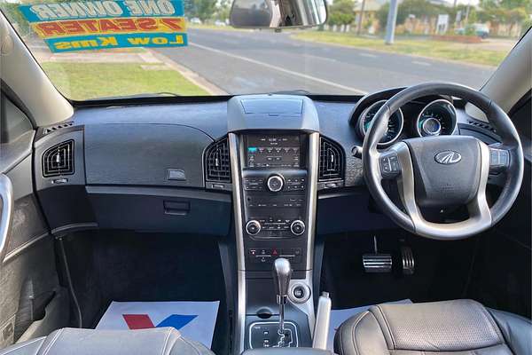 2021 Mahindra XUV 500