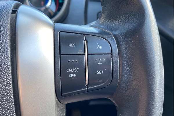 2021 Mahindra XUV 500