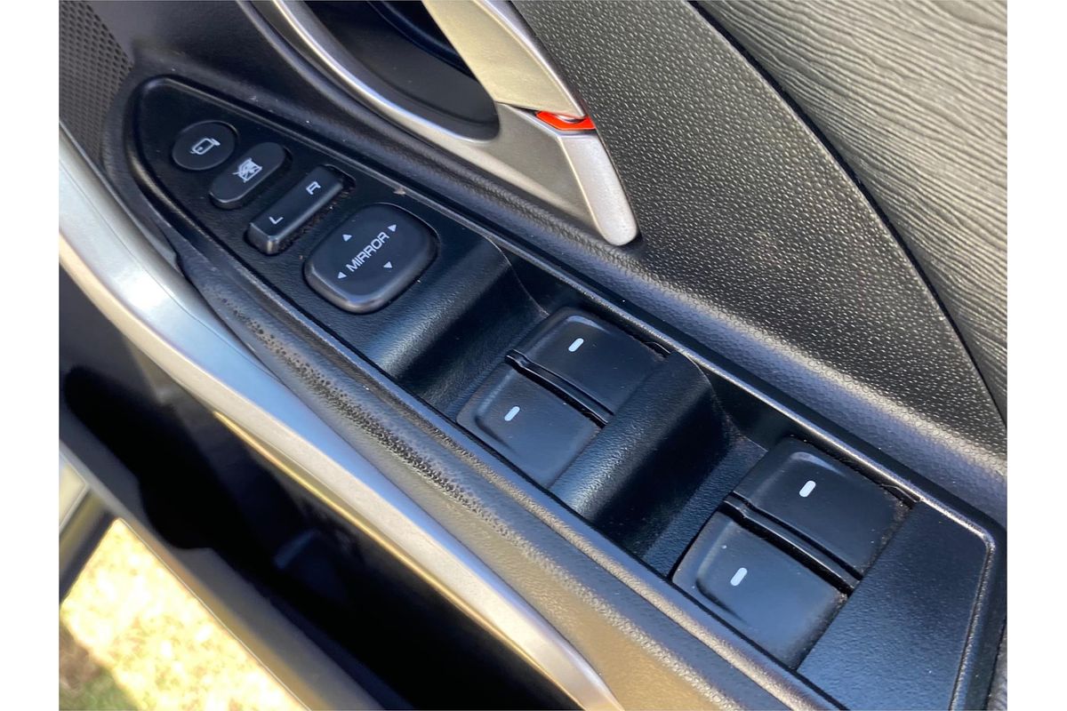 2021 Mahindra XUV 500