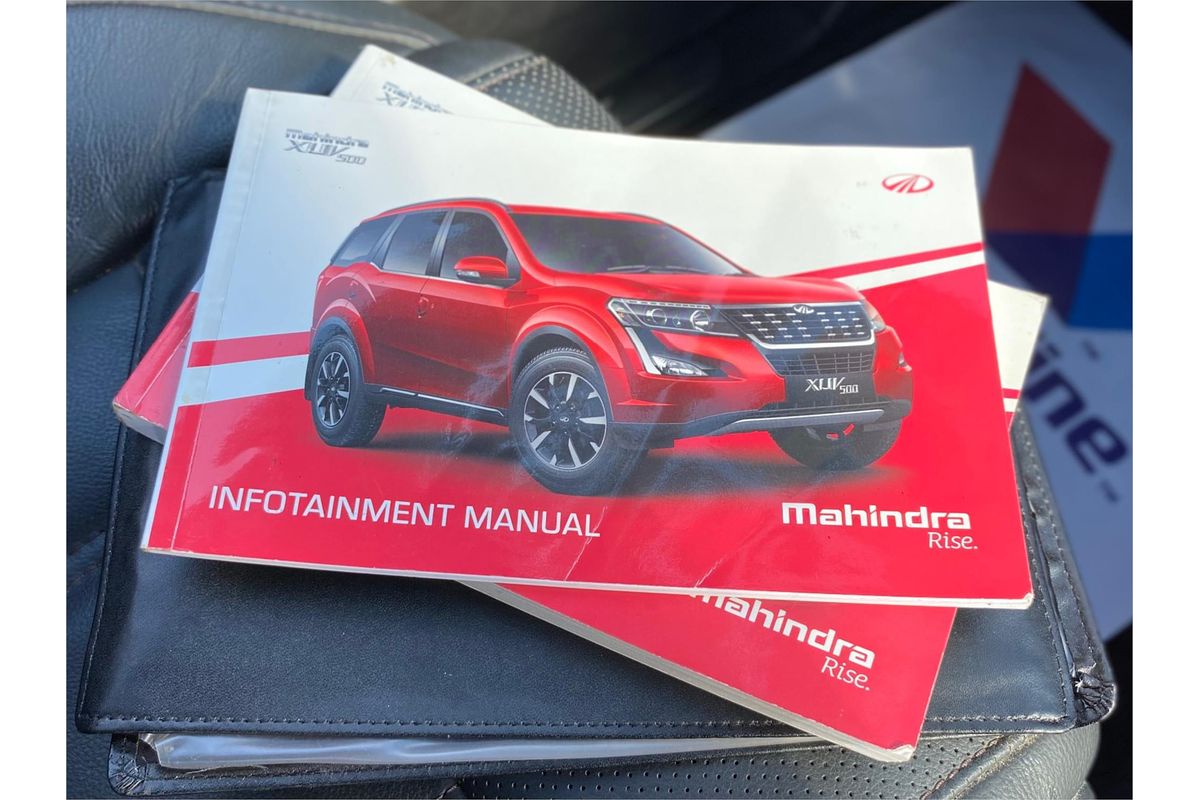2021 Mahindra XUV 500