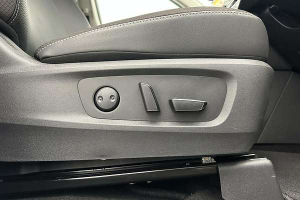 2024 Nissan Pathfinder Ti R53