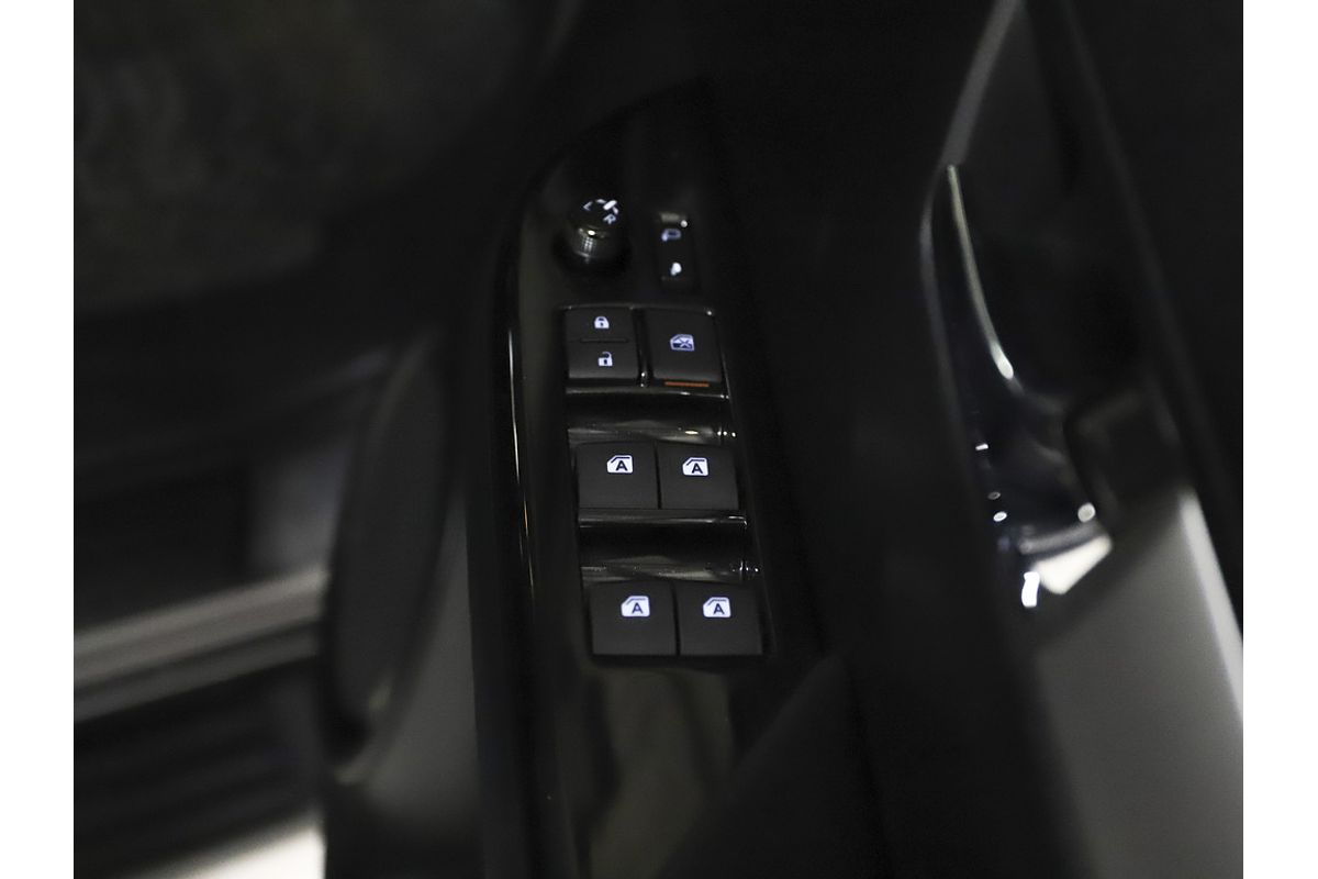 2024 Toyota Hilux SR5 48V GUN126R 4X4