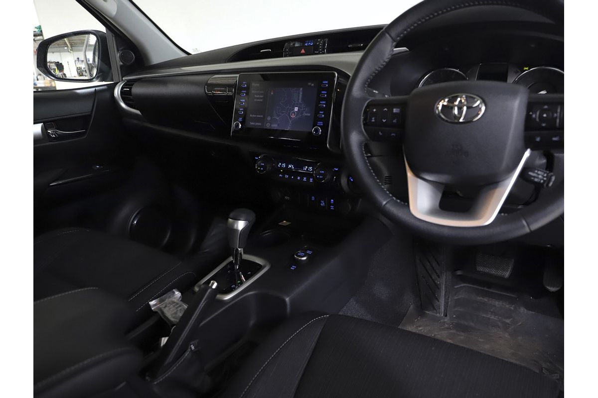 2024 Toyota Hilux SR5 48V GUN126R 4X4