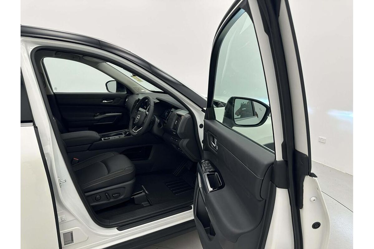 2024 Nissan Pathfinder Ti R53