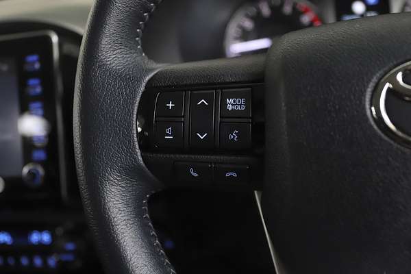 2024 Toyota Hilux SR5 48V GUN126R 4X4