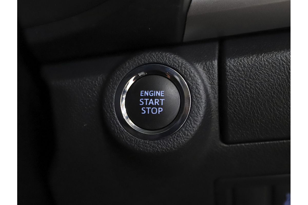 2024 Toyota Hilux SR5 48V GUN126R 4X4