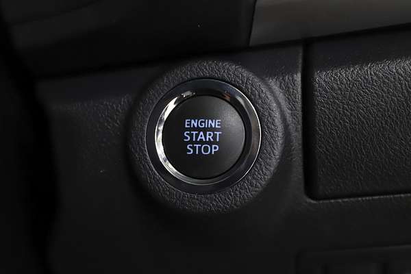 2024 Toyota Hilux SR5 48V GUN126R 4X4