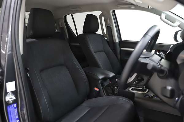 2024 Toyota Hilux SR5 48V GUN126R 4X4