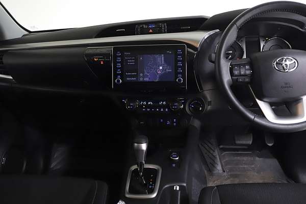 2024 Toyota Hilux SR5 48V GUN126R 4X4