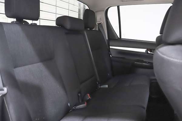 2024 Toyota Hilux SR5 48V GUN126R 4X4