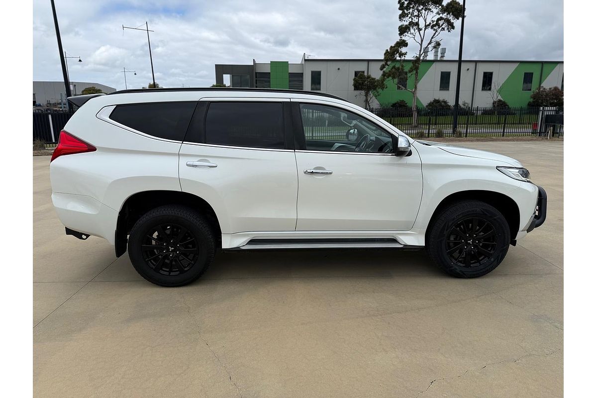 2019 Mitsubishi Pajero Sport Black Edition QE