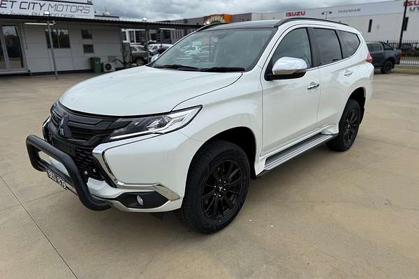 2019 Mitsubishi Pajero Sport Black Edition QE