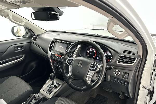 2022 Mitsubishi Triton GLS MR 4X4