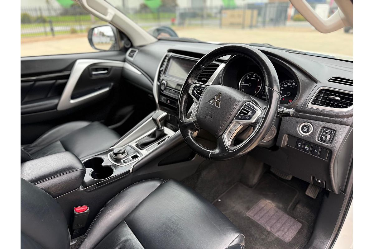 2019 Mitsubishi Pajero Sport Black Edition QE