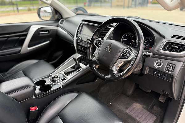 2019 Mitsubishi Pajero Sport Black Edition QE