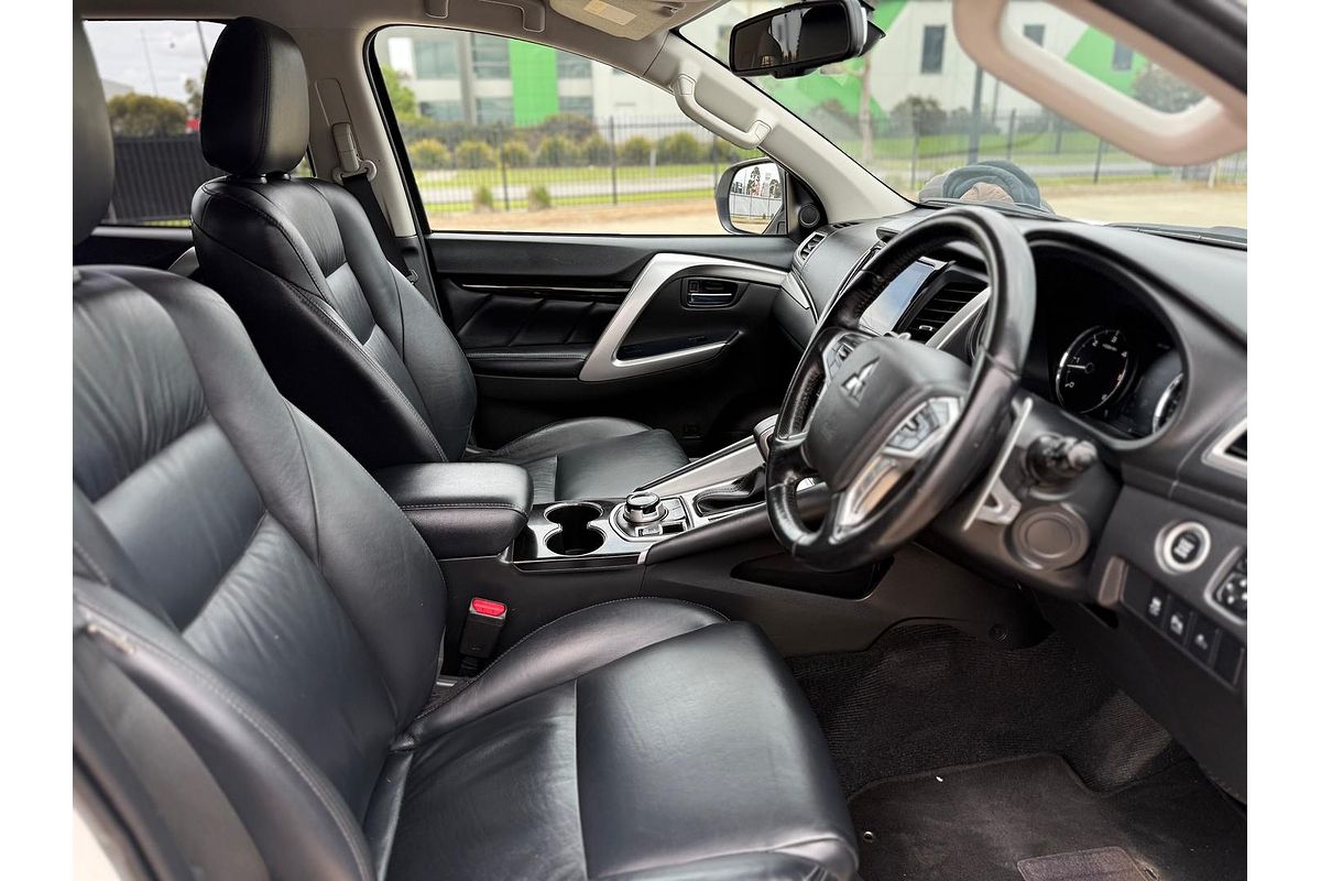 2019 Mitsubishi Pajero Sport Black Edition QE