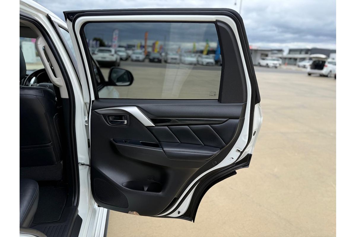 2019 Mitsubishi Pajero Sport Black Edition QE