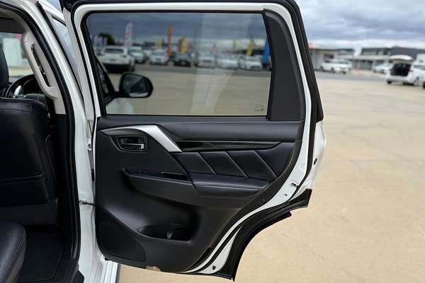 2019 Mitsubishi Pajero Sport Black Edition QE