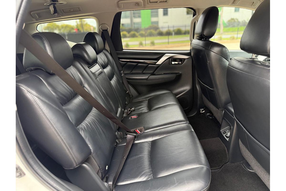 2019 Mitsubishi Pajero Sport Black Edition QE