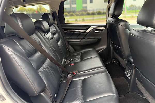 2019 Mitsubishi Pajero Sport Black Edition QE