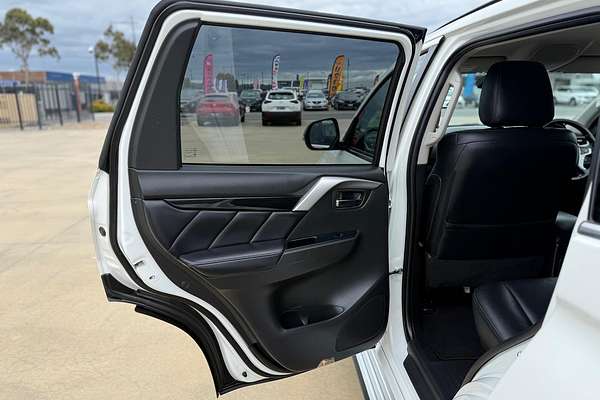 2019 Mitsubishi Pajero Sport Black Edition QE