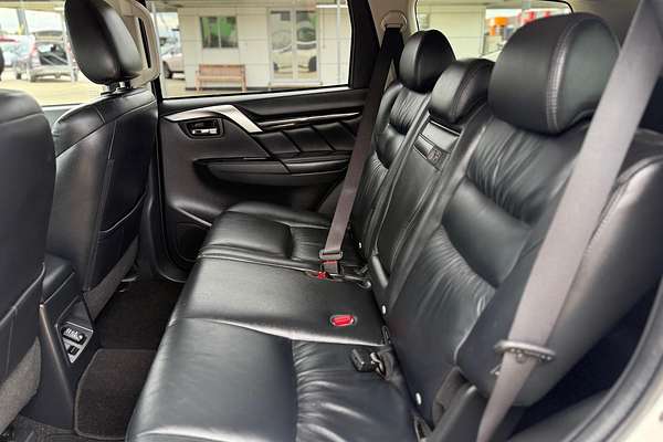 2019 Mitsubishi Pajero Sport Black Edition QE