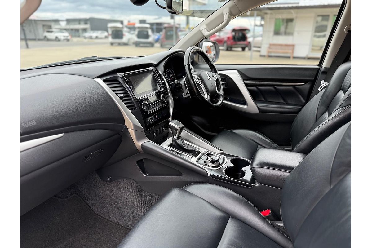 2019 Mitsubishi Pajero Sport Black Edition QE